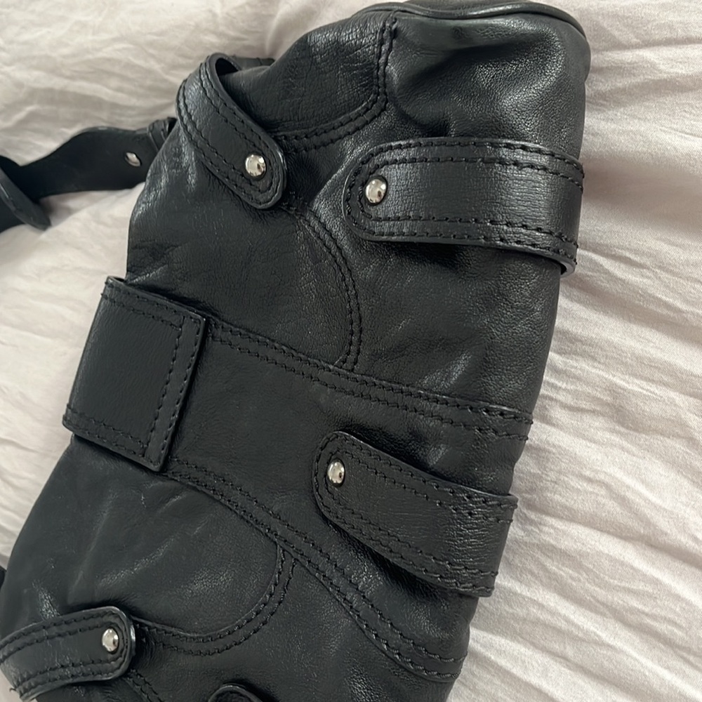Authentic Valentino hand bag in black leather - Picture 4 of 6